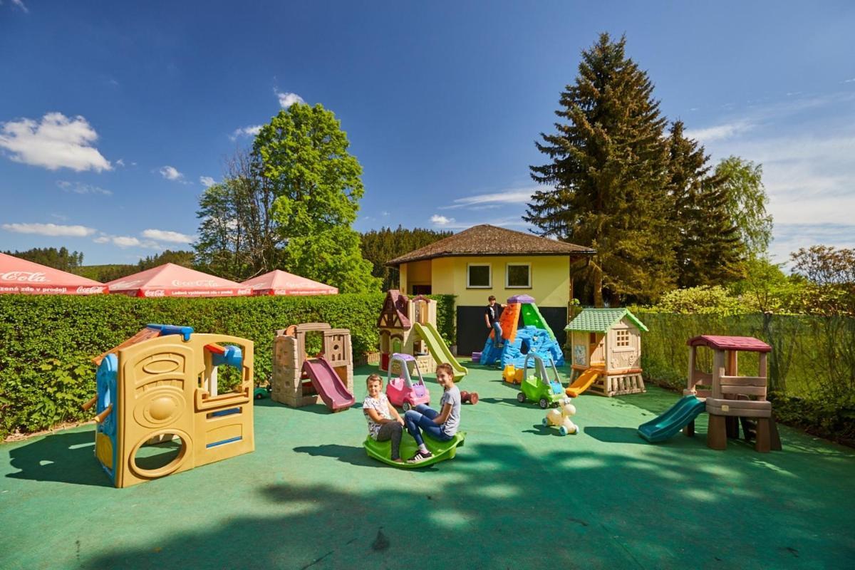 Camp Dolce Hotel Trutnov Kültér fotó